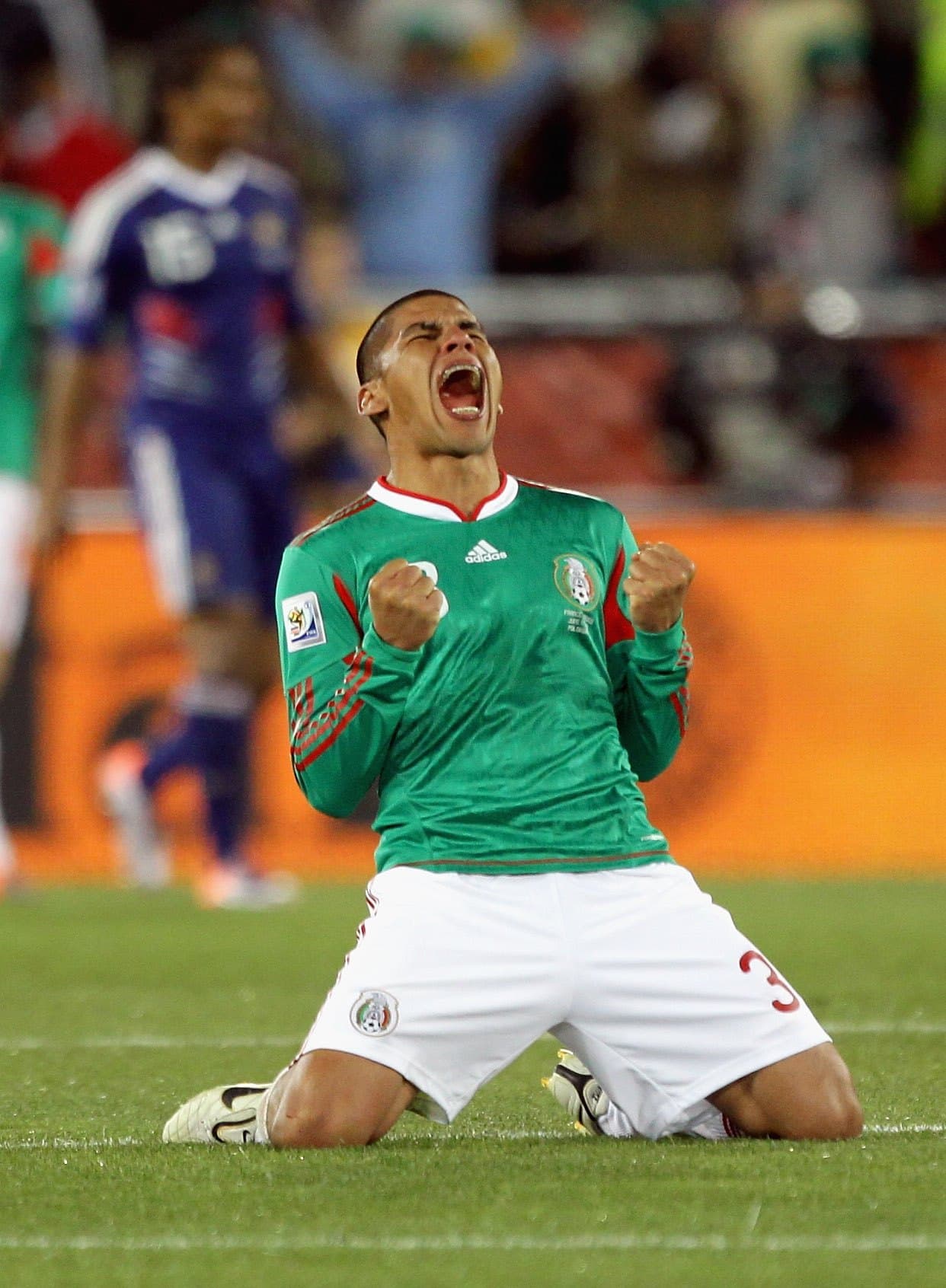 En la lateral izquierda, Carlos Salcido secó a Franck Ribery y a Florent Malouda.