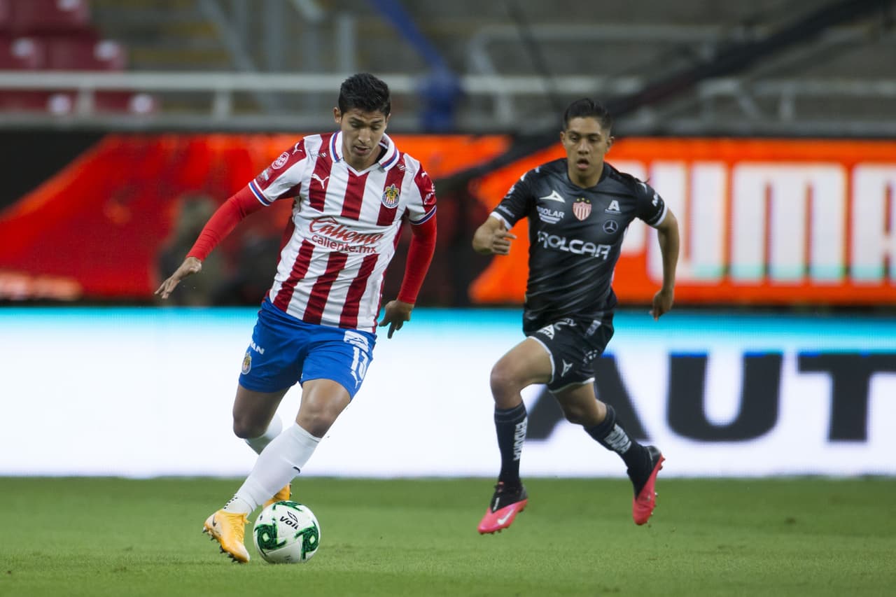 El delantero del Guadalajara enfatizó que Chivas debe crear más opciones de gol y tener mayor posesión de la pelota.