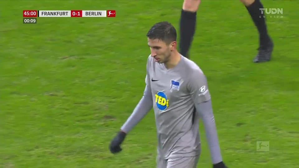 Tiro desviado de Marko Grujic