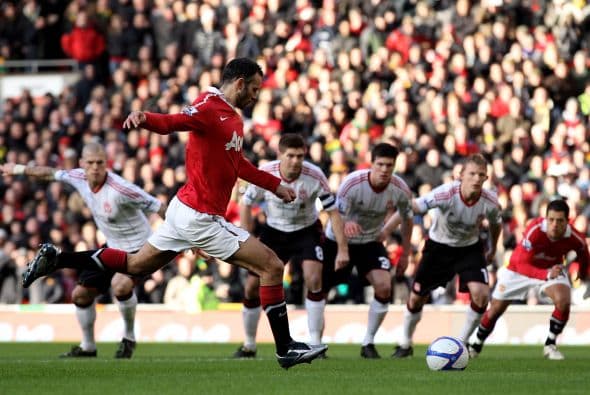 El galés Ryan Giggs fue el encargado de tirarlo.