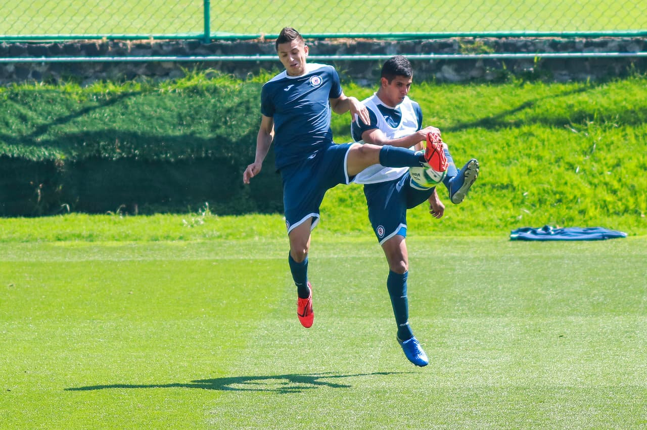 Cruz Azul entrena con intensidad bajo el mando de Pedro Caixinha con la claridad de que una victoria contra Pachuca en la Jornada 11 del Clausura 2019 lo meterá en el grupo de los ocho mejores.