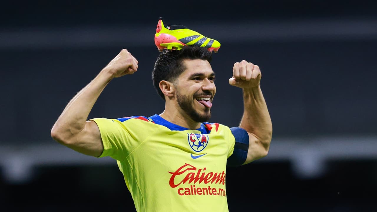 Henry Martín iguala marca goleadora de Salvador Cabañas