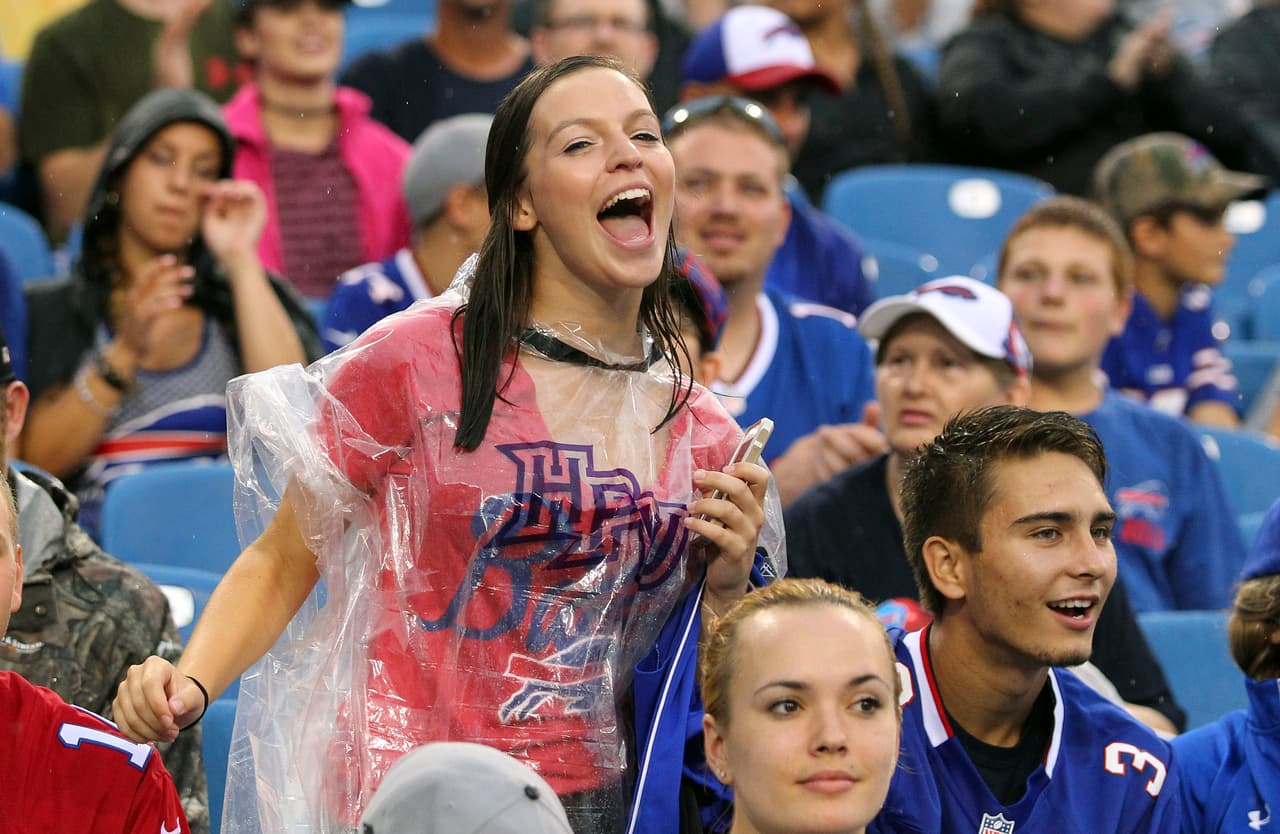 Mira a los aficionados de la NFL durante la primera semana de la pretemporada.