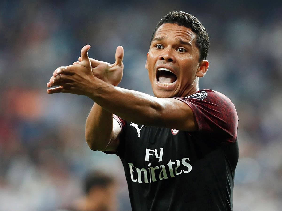 El Milan volvería a prestar al delantero colombiano Carlos Bacca, a pesar de haber jugado en el Trofeo Santiago Bernabéu. Su destino, el Sporting de Lisboa.