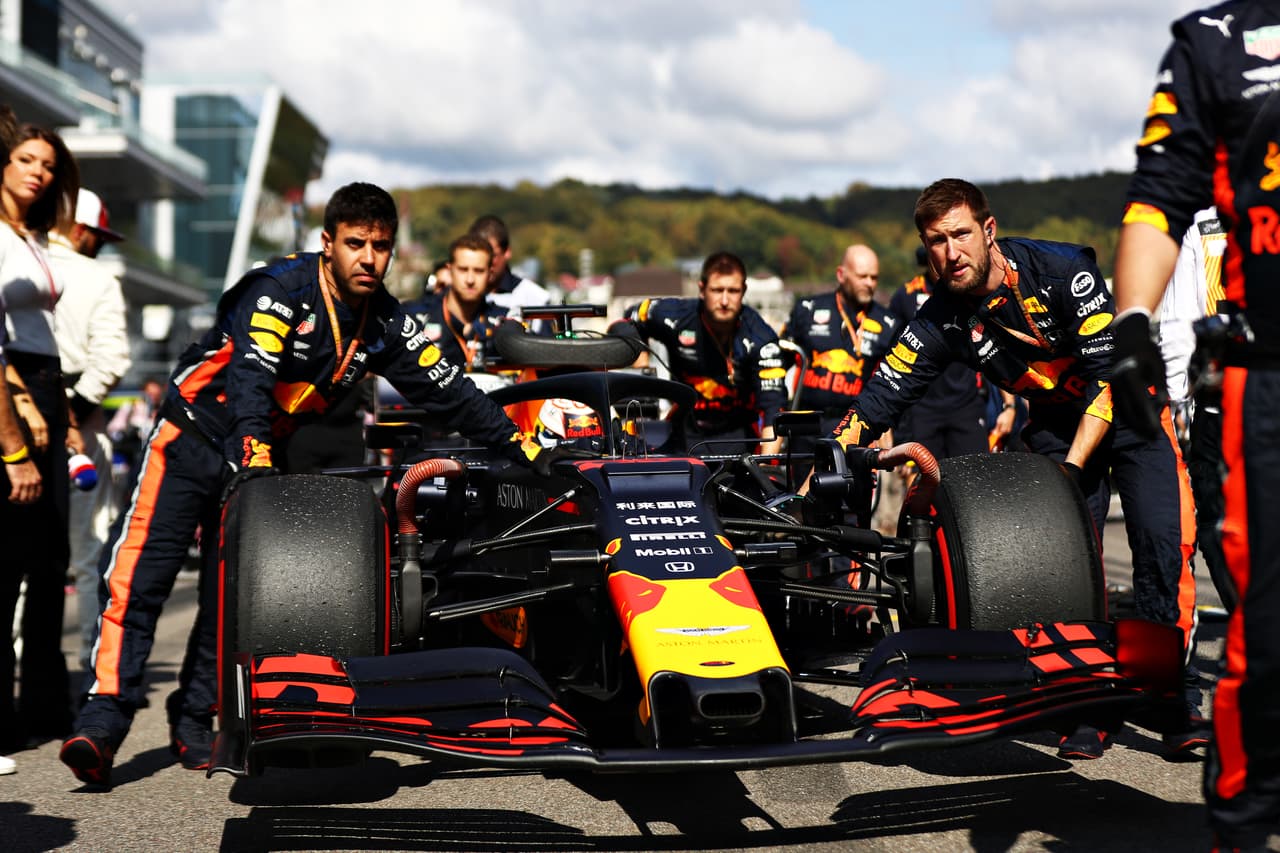 Valtteri Bottas fue segundo y Charles Leclerc llegó en la tercera posición.