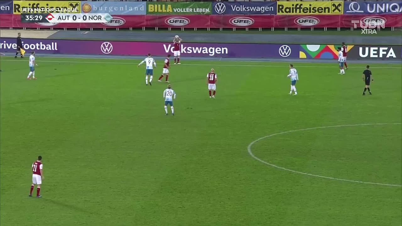 ¡TIRO ATAJADO! disparo por Jorgen Skjelvik.