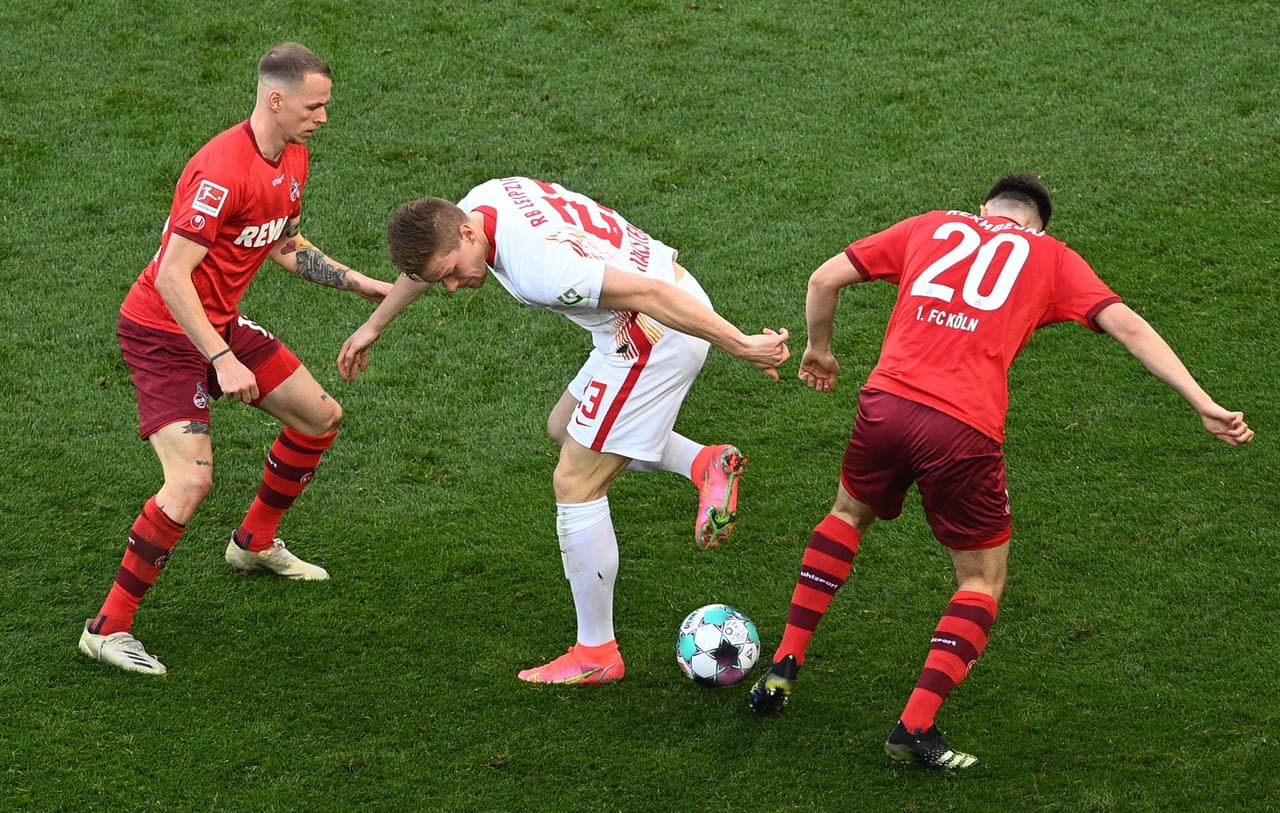 Colonia derrota al RB Leipzig 2-1 durante la Jornada 30 de la Bundesliga. Jonas Hector fue la estrella, pues marcó doblete y ayuda al no descenso a su equipo. Para los de Red Bull no fue buen resultado, pues el Bayern aumenta su ventaja sobre éste por el título de la temporada del futbol alemán.