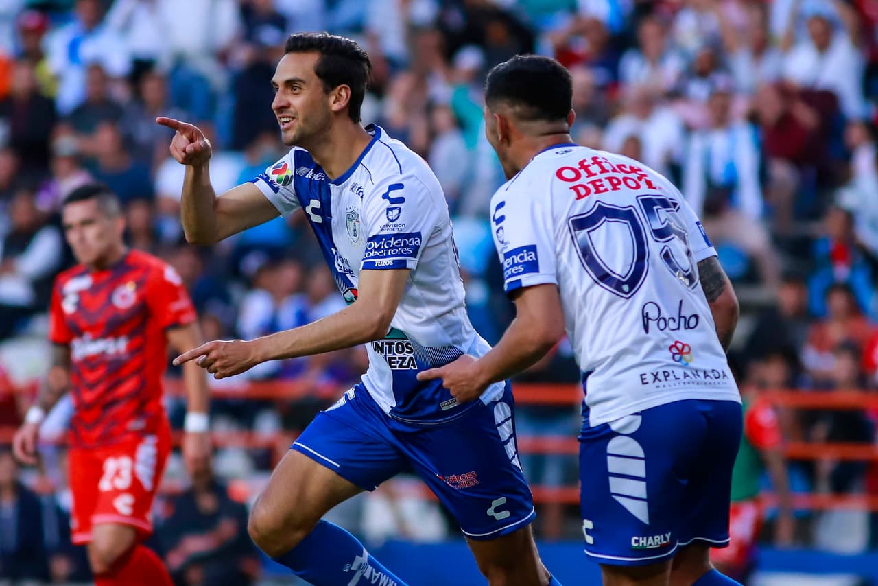 Raúl López decretó el quinto tanto para los Tuzos al minuto 34.