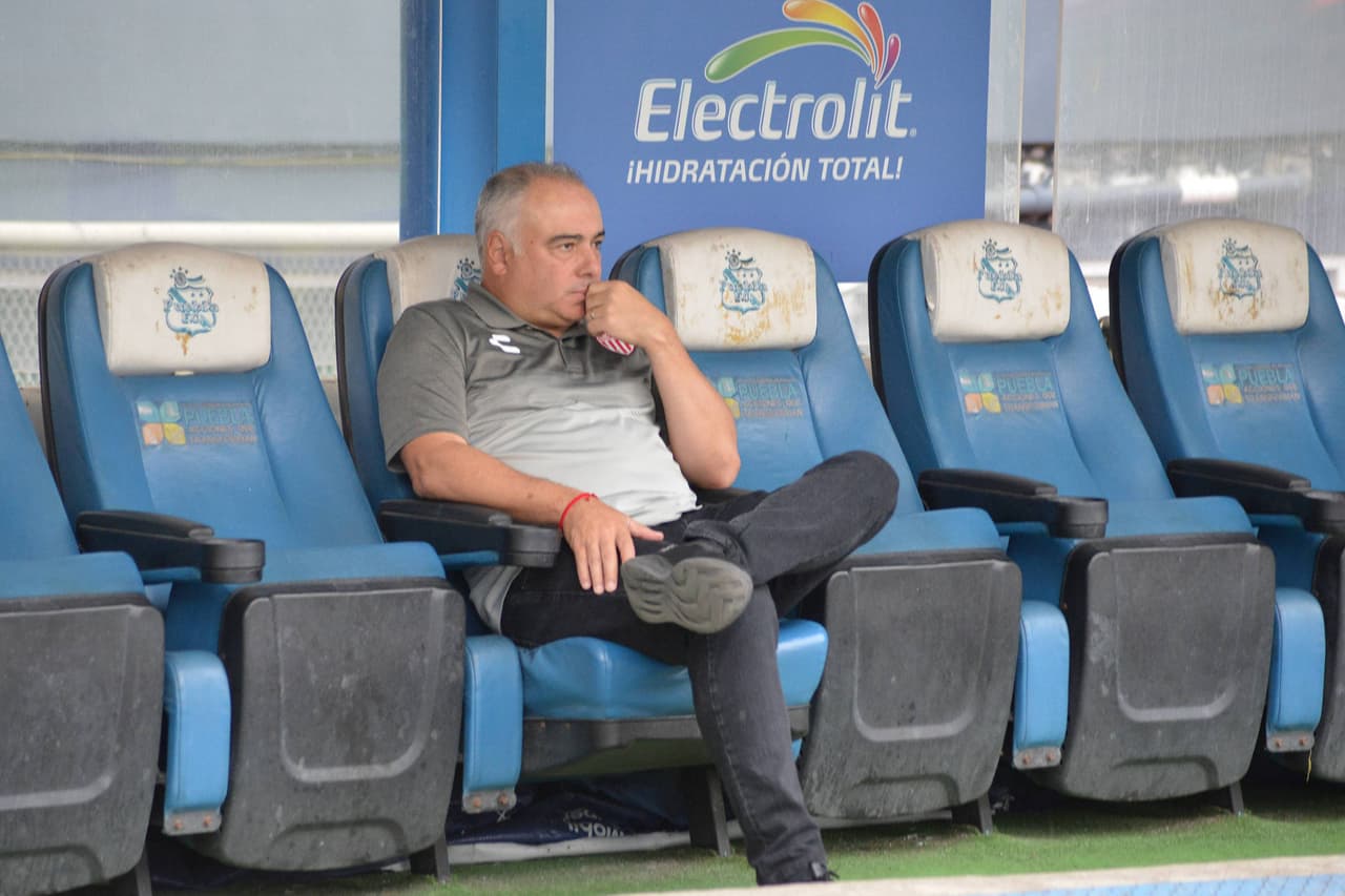 Guillermo Vázquez - Necaxa - Experimentado
<br>
<br>El director técnico mexicano llega a lo que será su sexta Liguilla como entrenador, dentro de las cinco pasadas logró quedarse con el título en una ocación y en dos ocasiones perdió la final del torneo una frente a Tigres y otra frente al América.