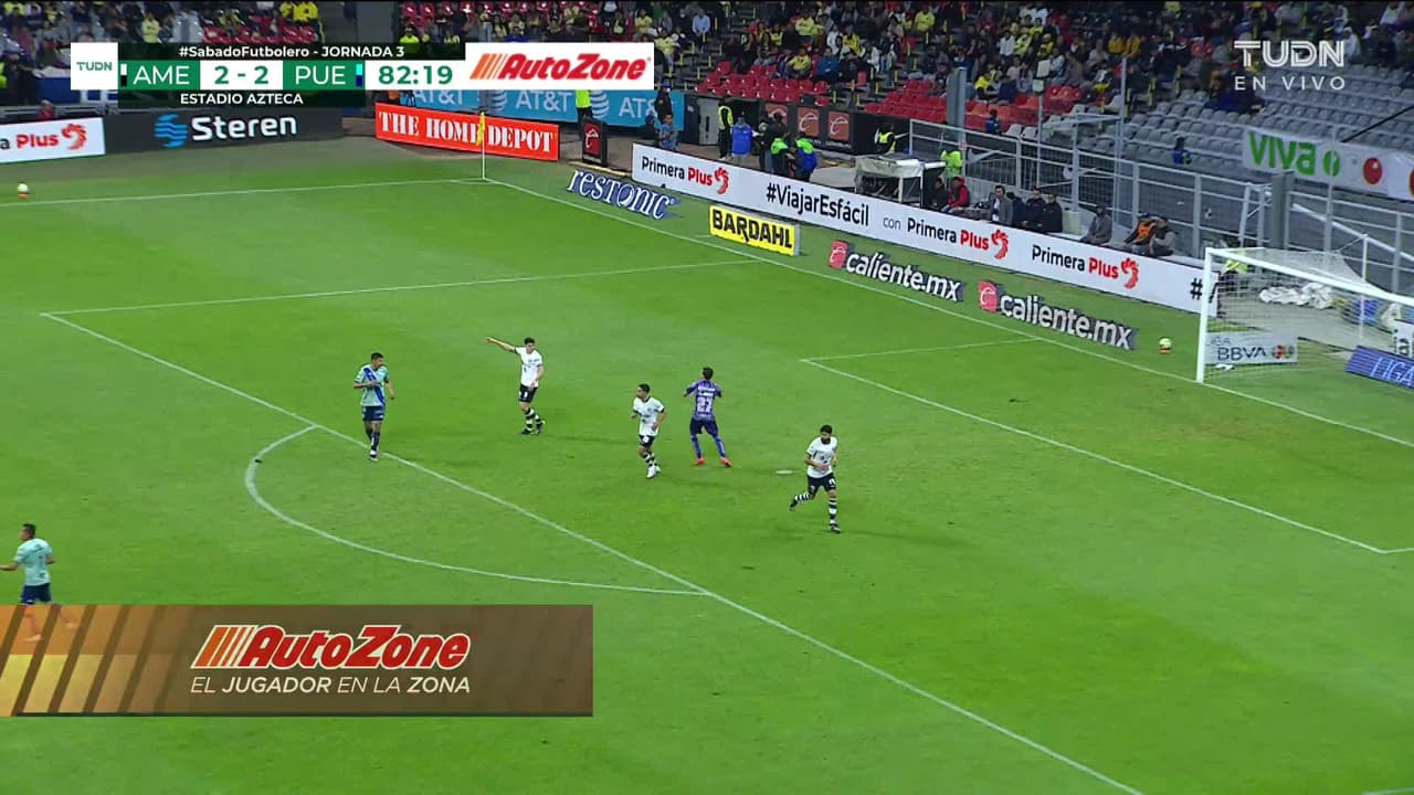 ¡TIRO ATAJADO! disparo por Guillermo Martínez.