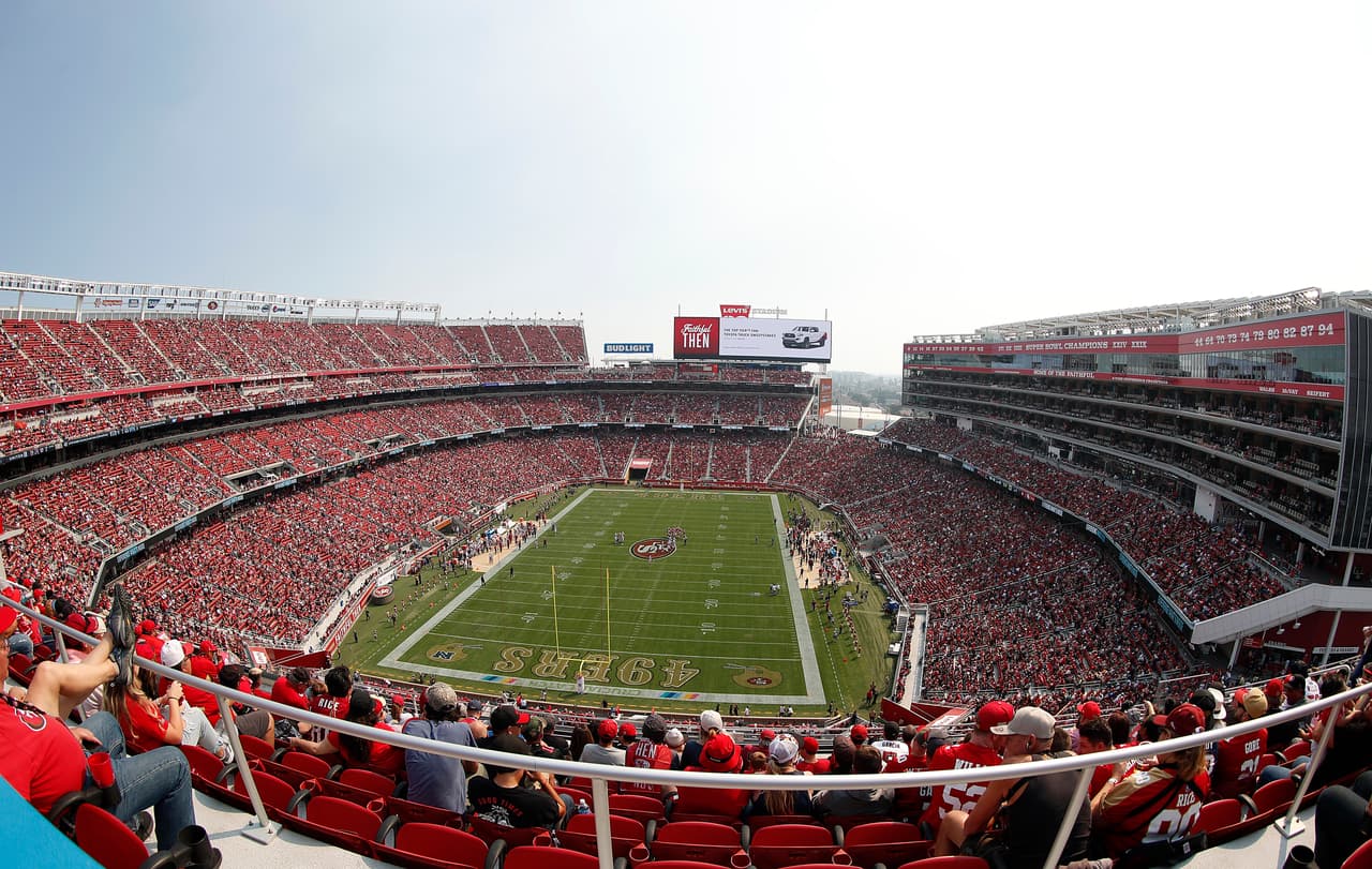 Levi’s Stadium | San Francisco 49ers | Recibió el Super Bowl L y será sede de la Copa Mundial de Futbol en 2026. Puede recibir hasta 73 mil espectadores.