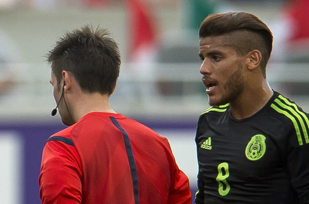 Gio dos Santos: Gio mexicano nos demostró su buen manejo y toque de balón con los pases efectivos en el mediocampo y surtió de balones a sus compañeros en todo el tiempo que estuvo en e partido. Calificación: 9