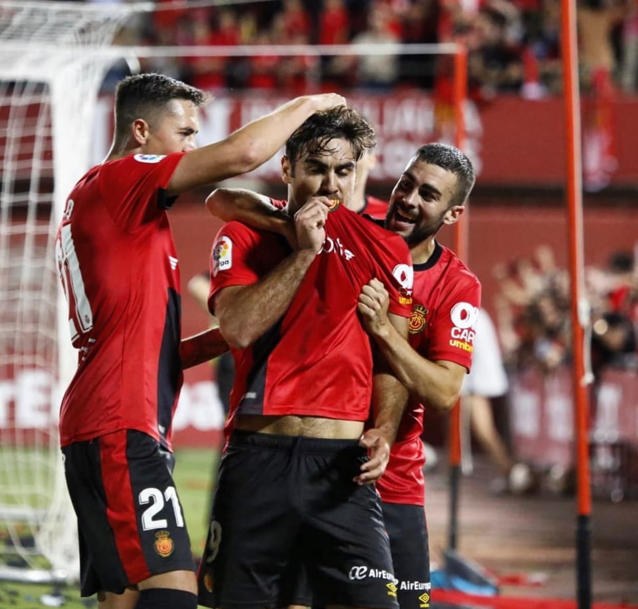 Mallorca y el 'Depor' se clasificaron así para esta eliminatoria final y los primeros se llevaron el pulso decisivo.