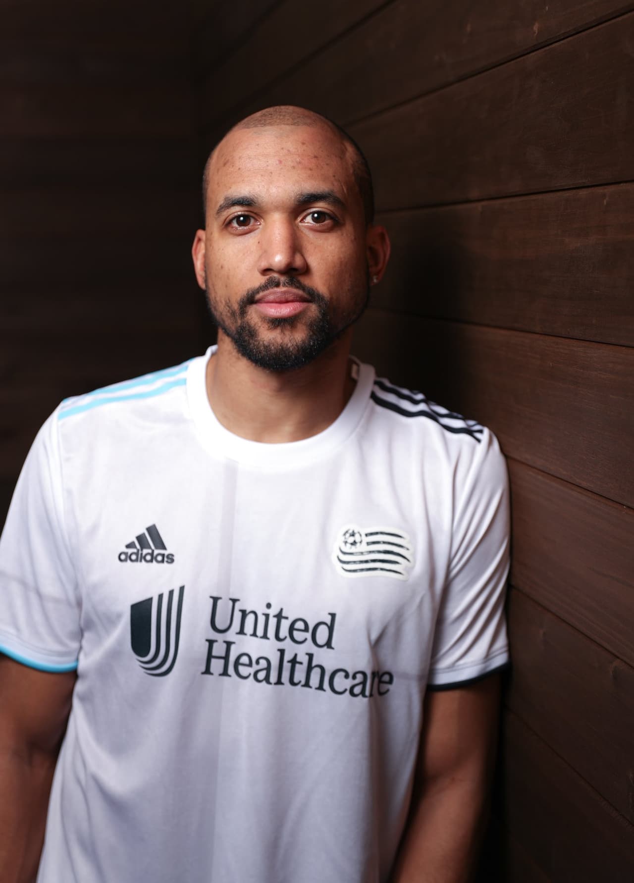 La casaca está inspirada en el trabajo de bloques en las estructuras de los fuertes de la era de la Revolución Estadounidense, y rinde tributo a 'The Fort', el grupo de aficionados más característicos de los 'Revs' en el Gillette Stadium.
<br>
<br>