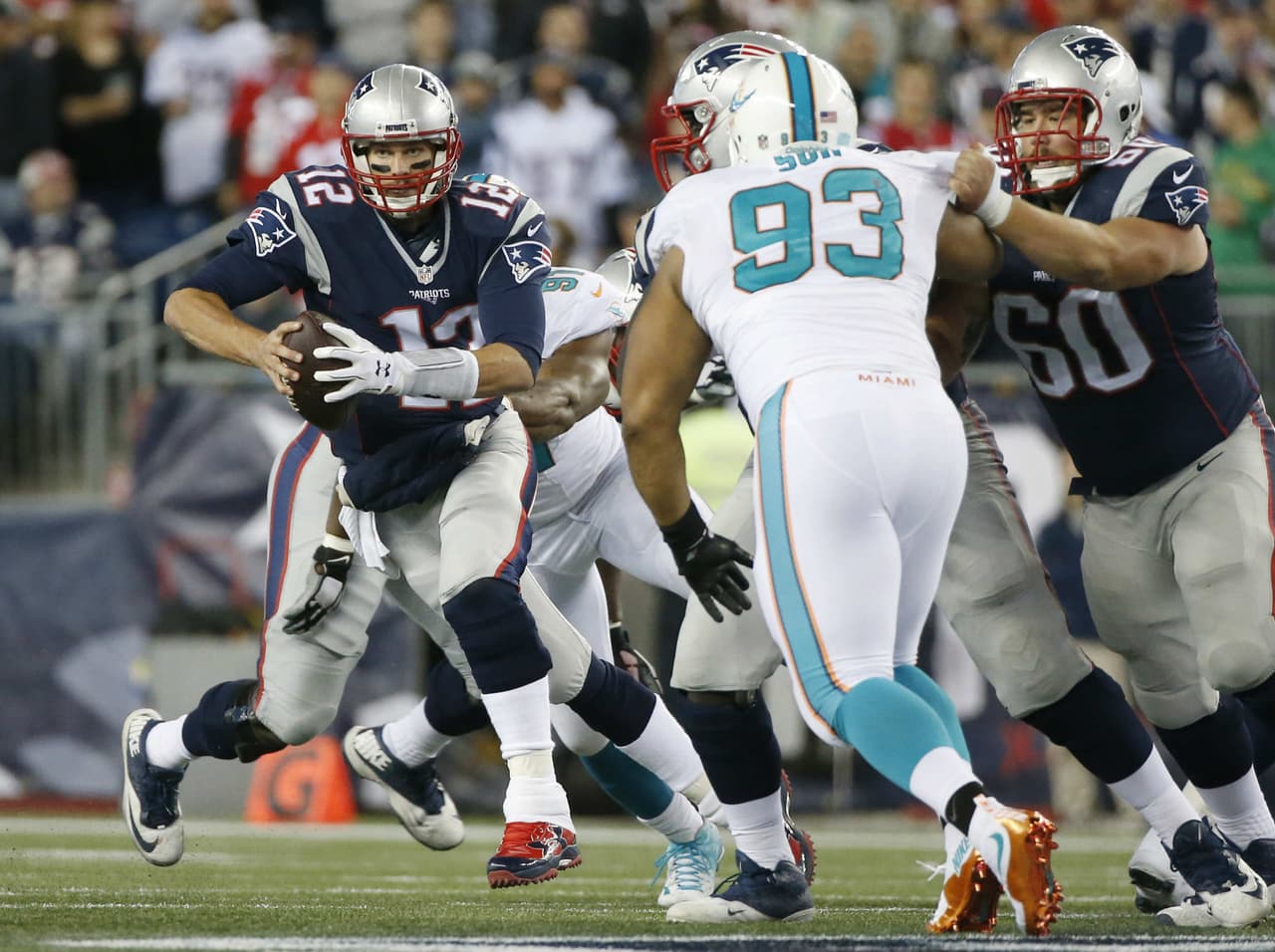 Los Patriots de New England vencieron 36-7 a los Miami Dolphins para conservar el invicto 7-0, partido que puso en marcha la Semana 8.