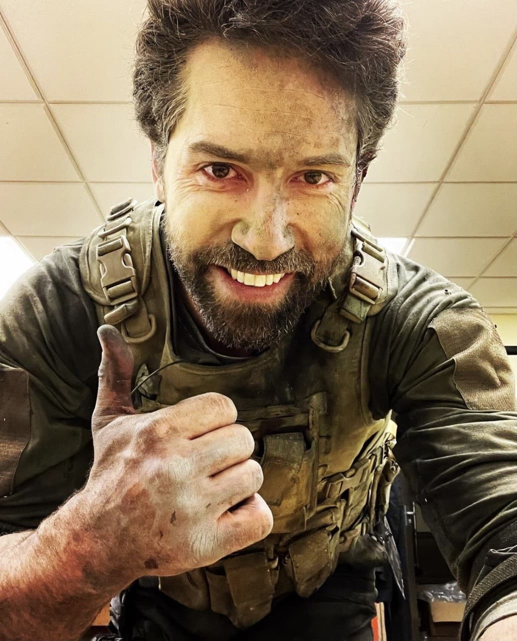 Avengement (2019) - Mientras disfruta de un permiso, un convicto logra escapar de la justicia con el objetivo de dar caza a los responsables de que se convirtiese en un asesino a sangre fría.
<br>