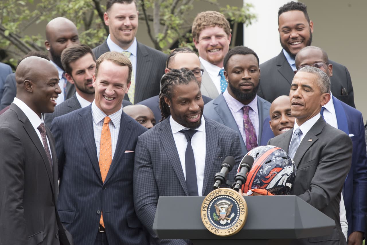 El campeón del Super Bowl visitó la Casa Blanca. Dale un vistazo al tiempo que los Denver Broncos pasaron con el presidente Barack Obama.