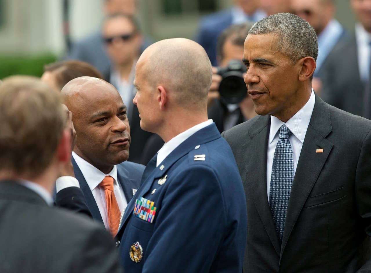 El campeón del Super Bowl visitó la Casa Blanca. Dale un vistazo al tiempo que los Denver Broncos pasaron con el presidente Barack Obama.
