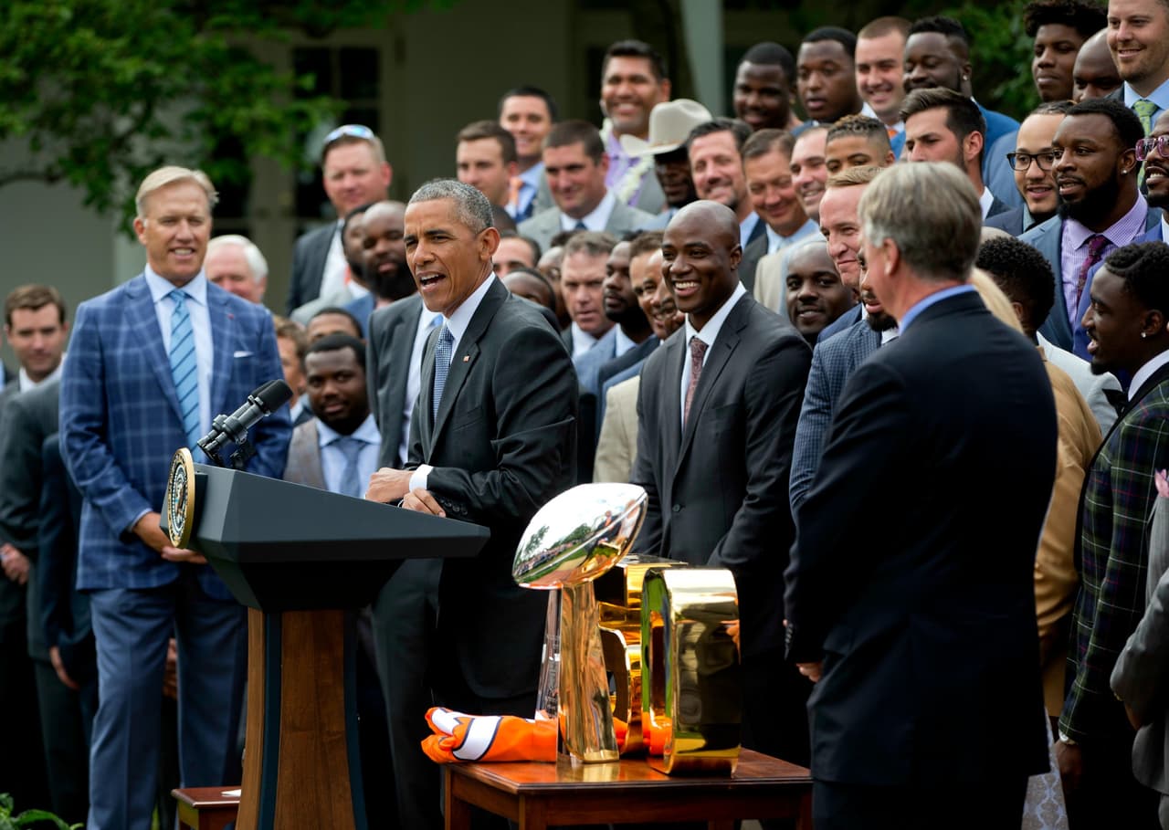 El campeón del Super Bowl visitó la Casa Blanca. Dale un vistazo al tiempo que los Denver Broncos pasaron con el presidente Barack Obama.