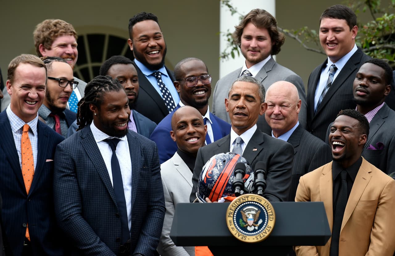 El campeón del Super Bowl visitó la Casa Blanca. Dale un vistazo al tiempo que los Denver Broncos pasaron con el presidente Barack Obama.