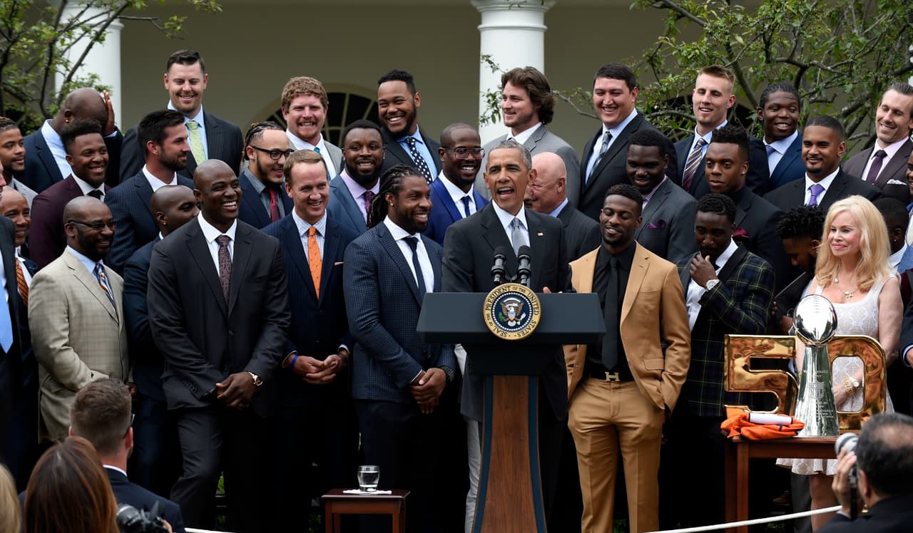 El campeón del Super Bowl visitó la Casa Blanca. Dale un vistazo al tiempo que los Denver Broncos pasaron con el presidente Barack Obama.