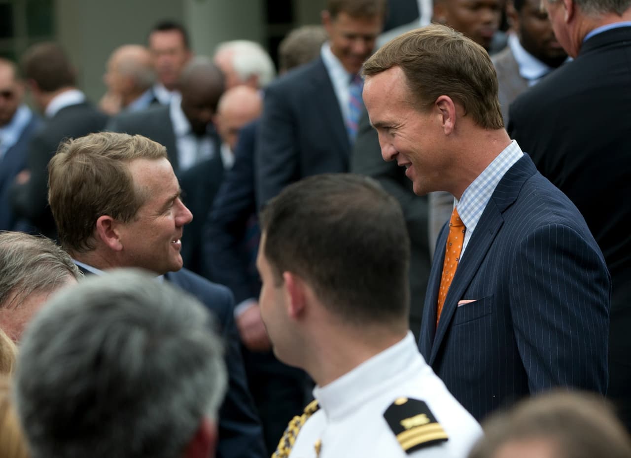 El campeón del Super Bowl visitó la Casa Blanca. Dale un vistazo al tiempo que los Denver Broncos pasaron con el presidente Barack Obama.