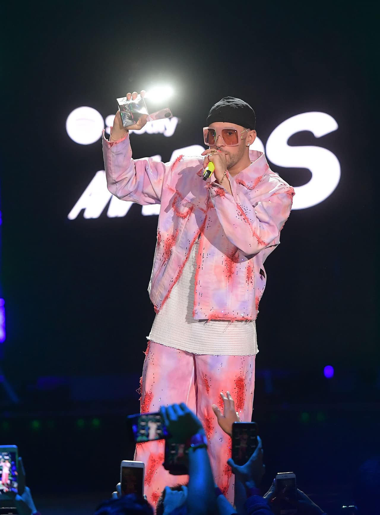 Sin duda, la gente quiere ver a Bad Bunny en escena.