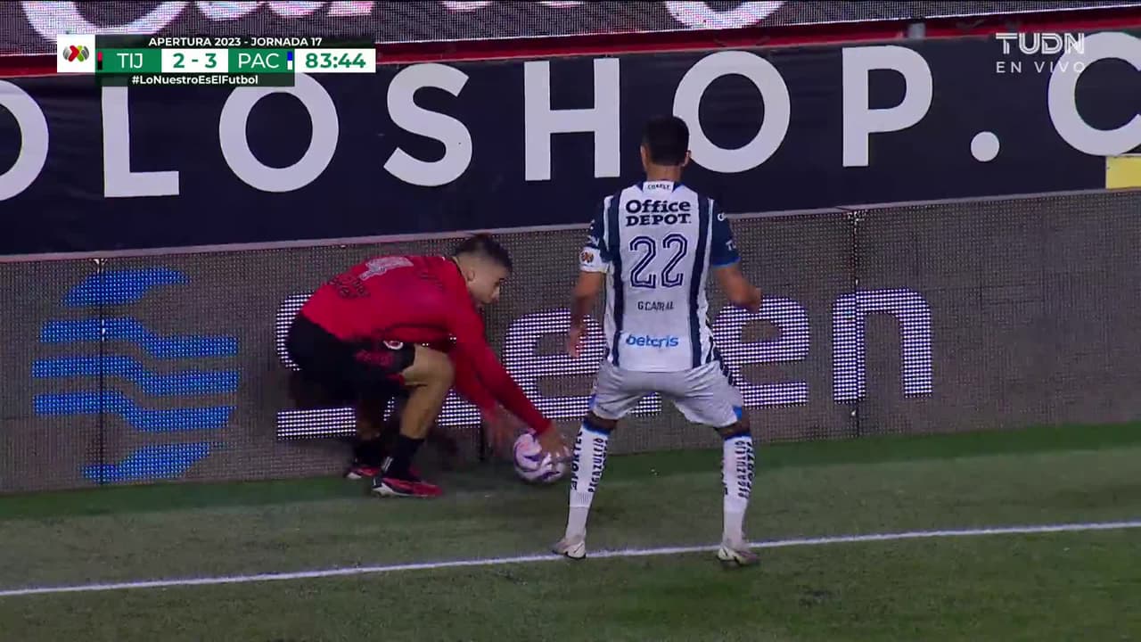 ¡TIRO ATAJADO! disparo por Christian Rivera.