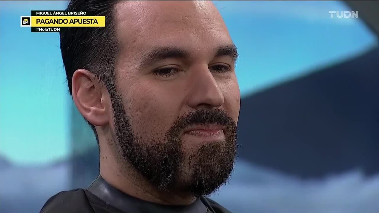 Miguel Ángel Briseño paga su apuesta