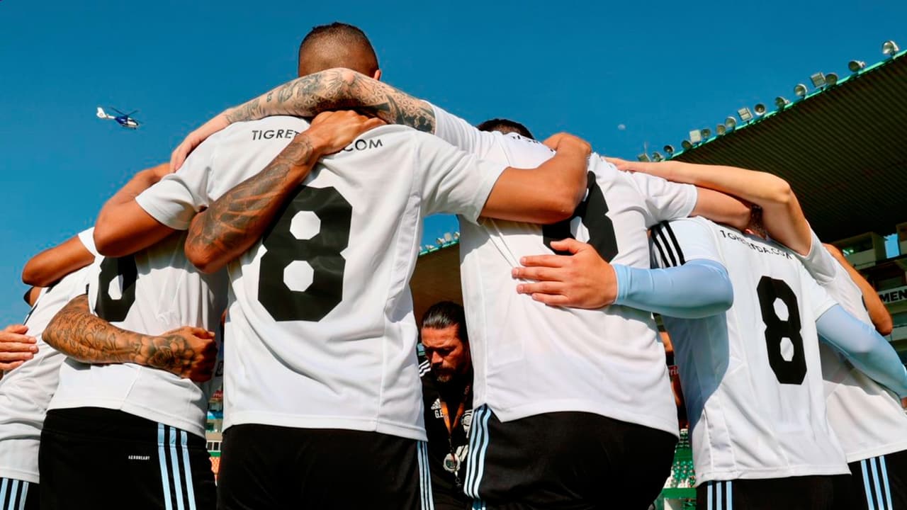 Tigres luce playera conmemorativa en honor a Tomás Boy