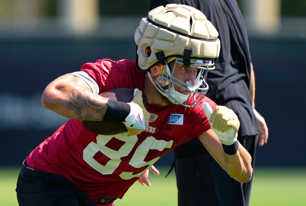 El parecido de los cascos con las conchas es tal que llevó a algunos usuarios de redes sociales lo evidenciaron.
<br>