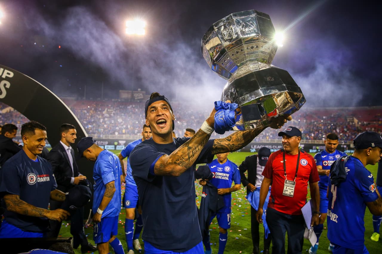 En su primera edición, los cementeros consiguen coronarse derrotando 2-1 a Tigres.