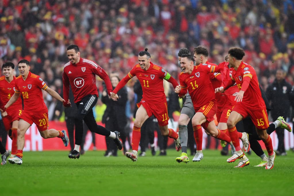 La selección de Gales se quedó con el último boleto de Europa boleto al Mundial de Qatar 2022, tras vencer 1-0 a Ucrania con un gol en propia puerta de Andriy Yarmolenko.