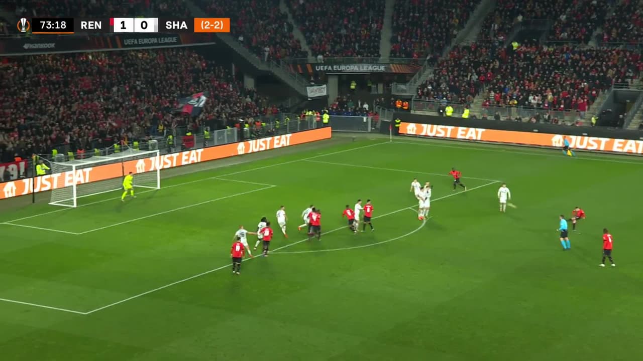 ¡TIRO ATAJADO! disparo por Adrien Truffert.