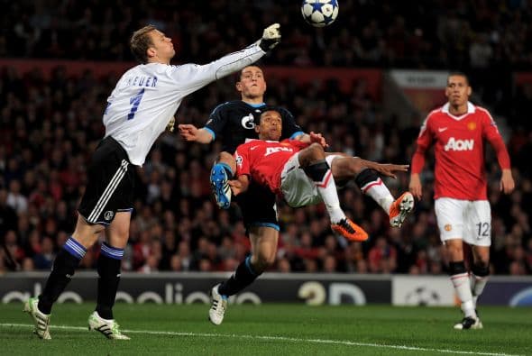 Para el segundo tiempo el balón siguó estando en posesión de los ingleses.