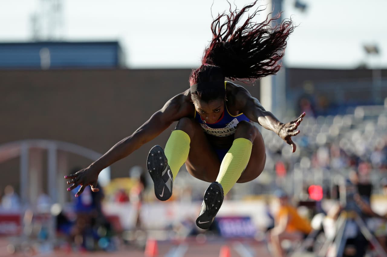 Considerada mejor saltadora del mundo y sus logros en las pistas de salto triple lo acreditan. Treinta victorias consecutivas la hacen indiscutible.