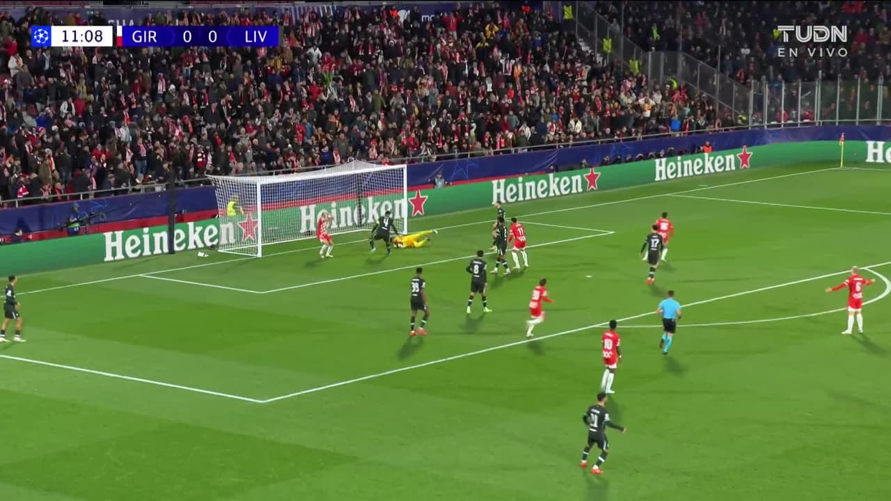 ¡TIRO ATAJADO! disparo por Alejandro Francés.