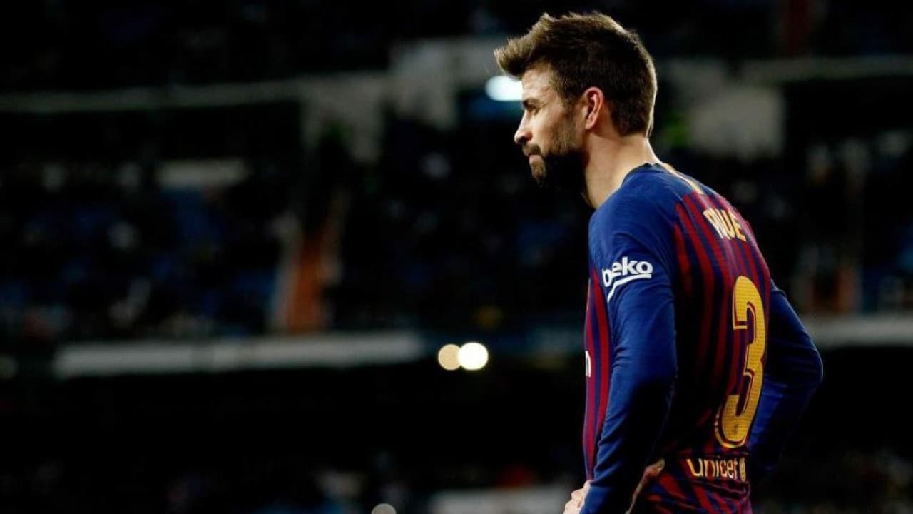 Reaparece Piqué en Twitter con fuertes mensajes