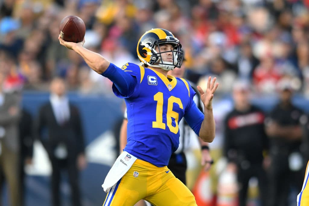 Otra de las claves del éxito en 2018 para Los Ángeles es Jared Goff, quien acumuló 4688 yardas aéreas, el cuarto mejor de la NFL, y empatado en sexto en pases de touchdown (32).