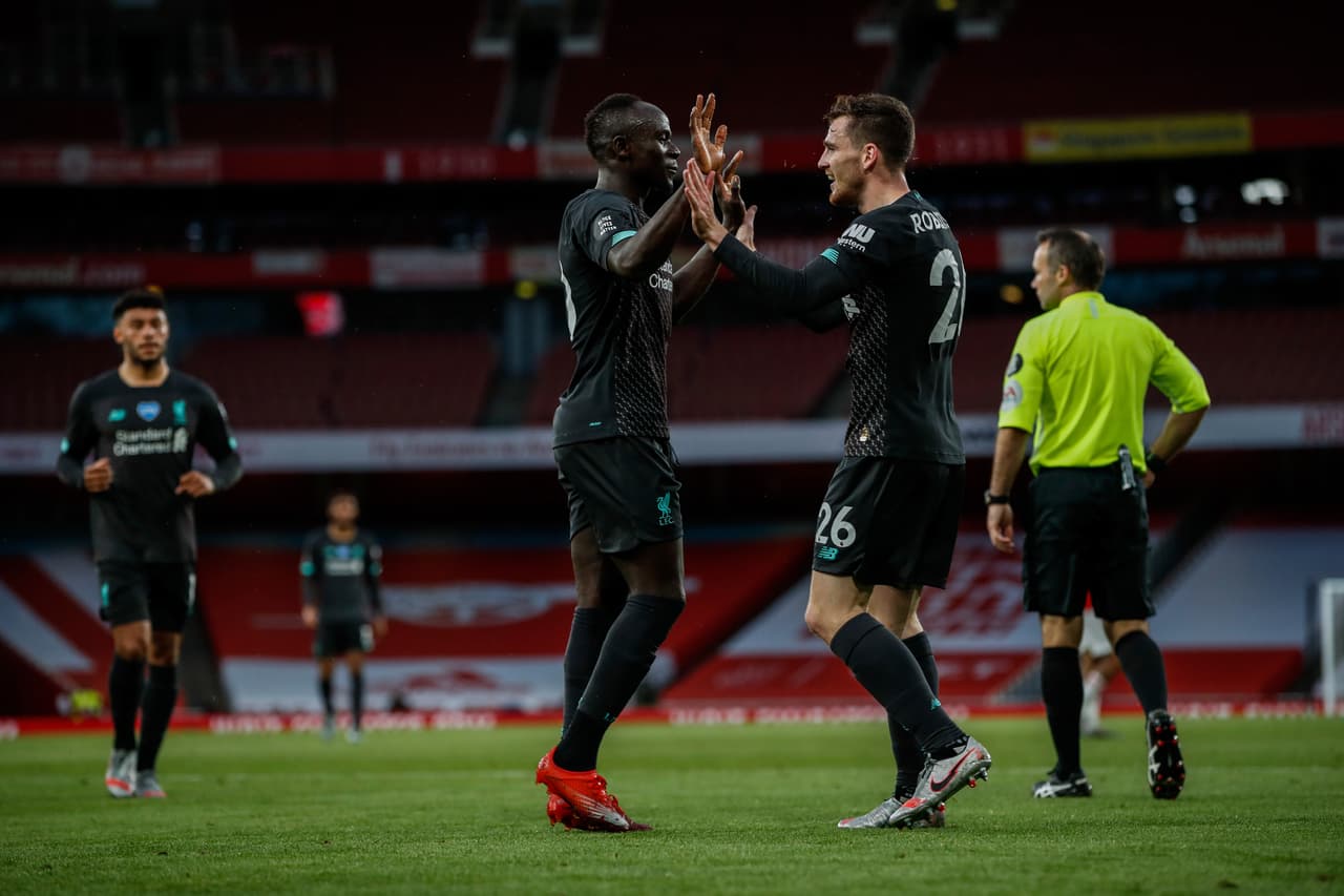 Nueve minutos más tarde Mané (19’) aprovechaba una asistencia de Robertson para mandar guardar el esférico. Parecía que no habría sorpresas.