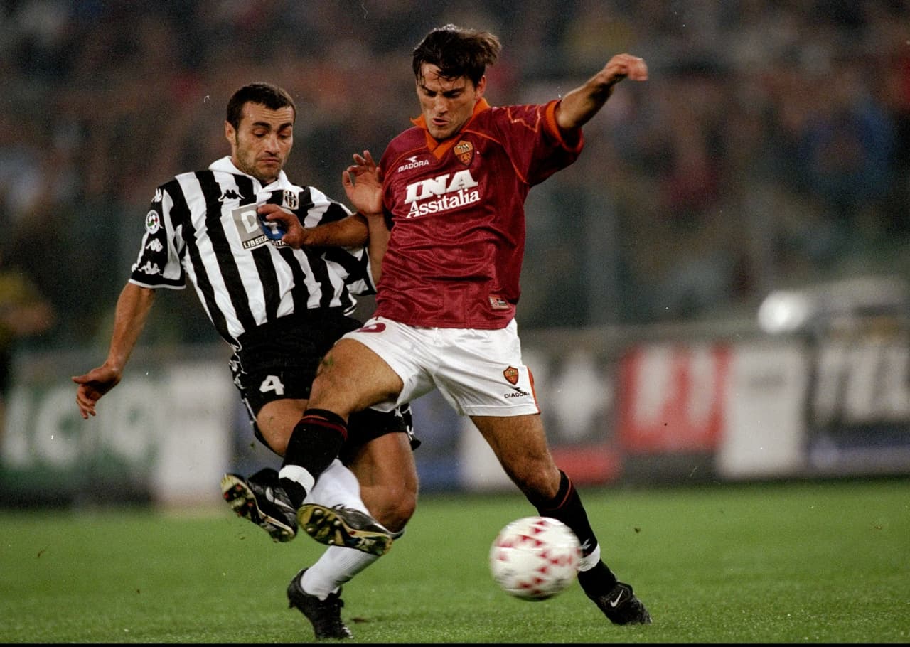 Como jugador, fue un zaguero imponente en la Juventus del legendario estratega italiano Marcello Lippi.