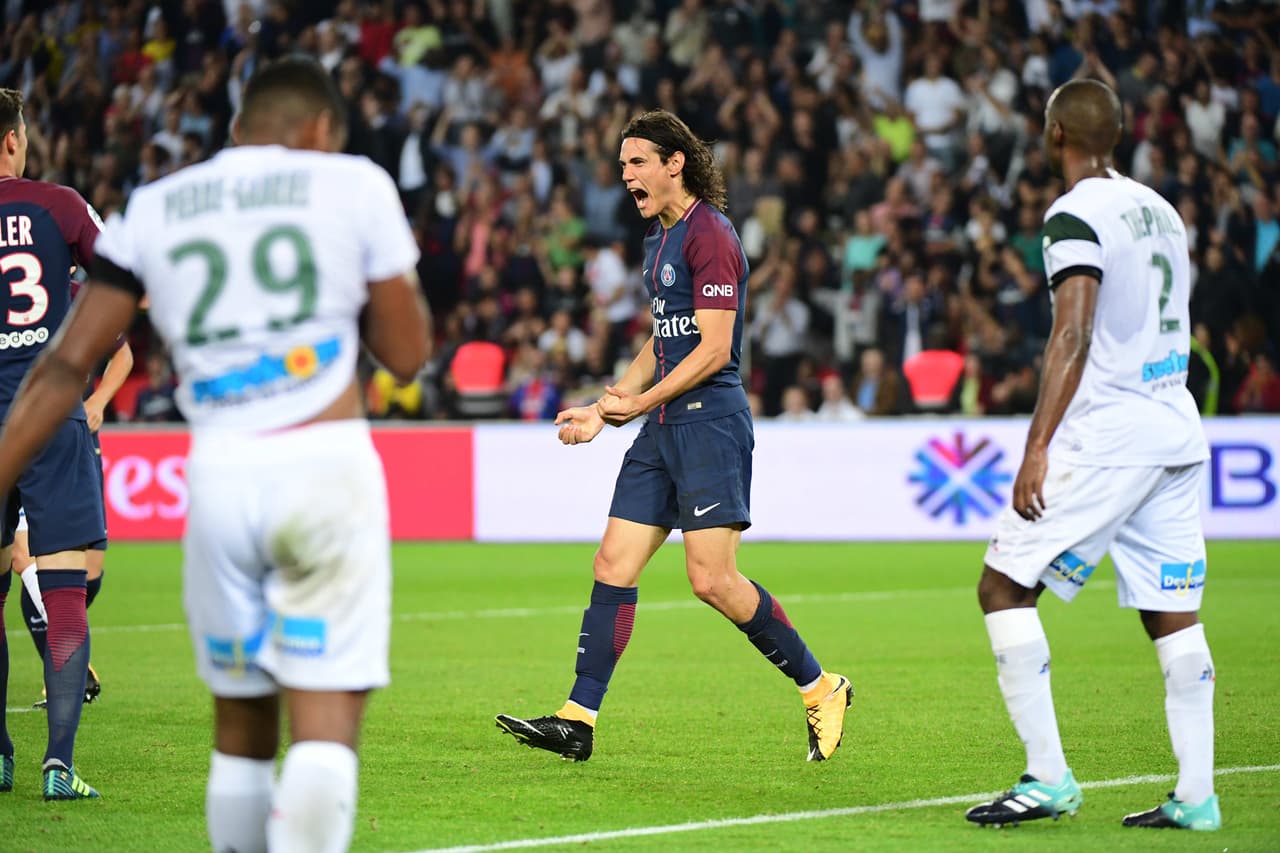 Quinto gol en 4 partidos para el uruguayo, quien iguala la marca de Falcao García, quien tendrá actividad el domingo ante el Marsella.