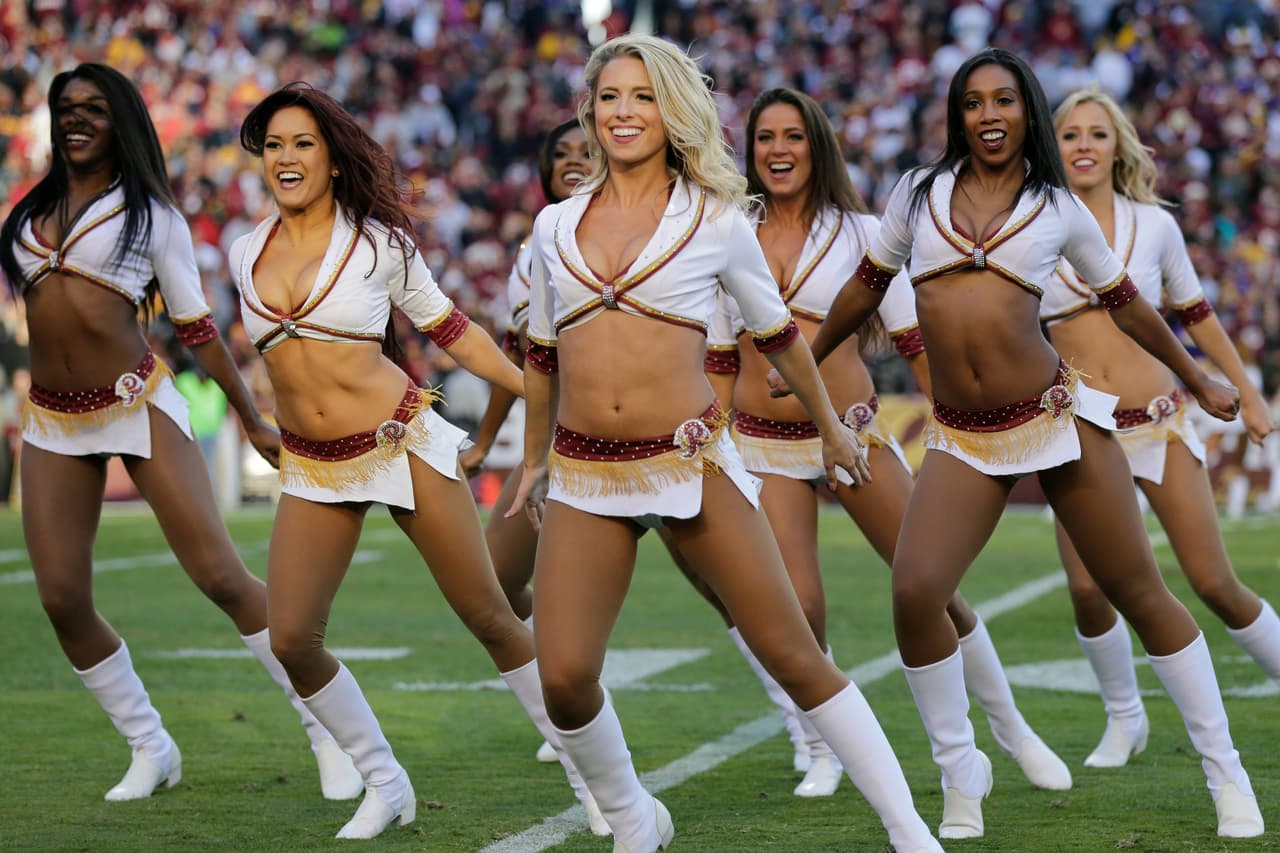 Washington vivió un partido emocionante ante el acecho 'Vikingo', y las porristas nunca dejaron de apoyar a los 'Pieles Rojas'.