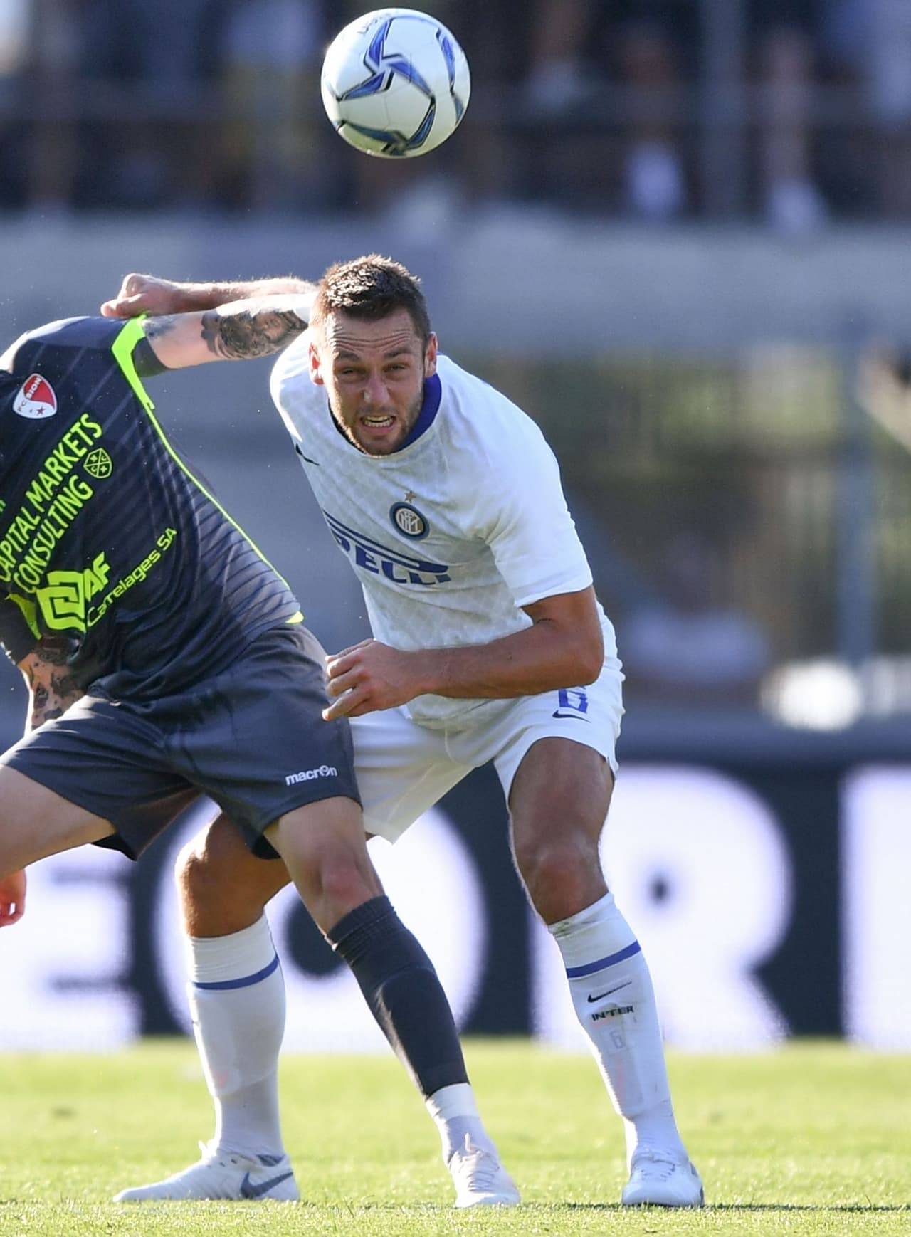 Defensa: Stefan de Vrij (de S.S. Lazio a Inter de Milán)