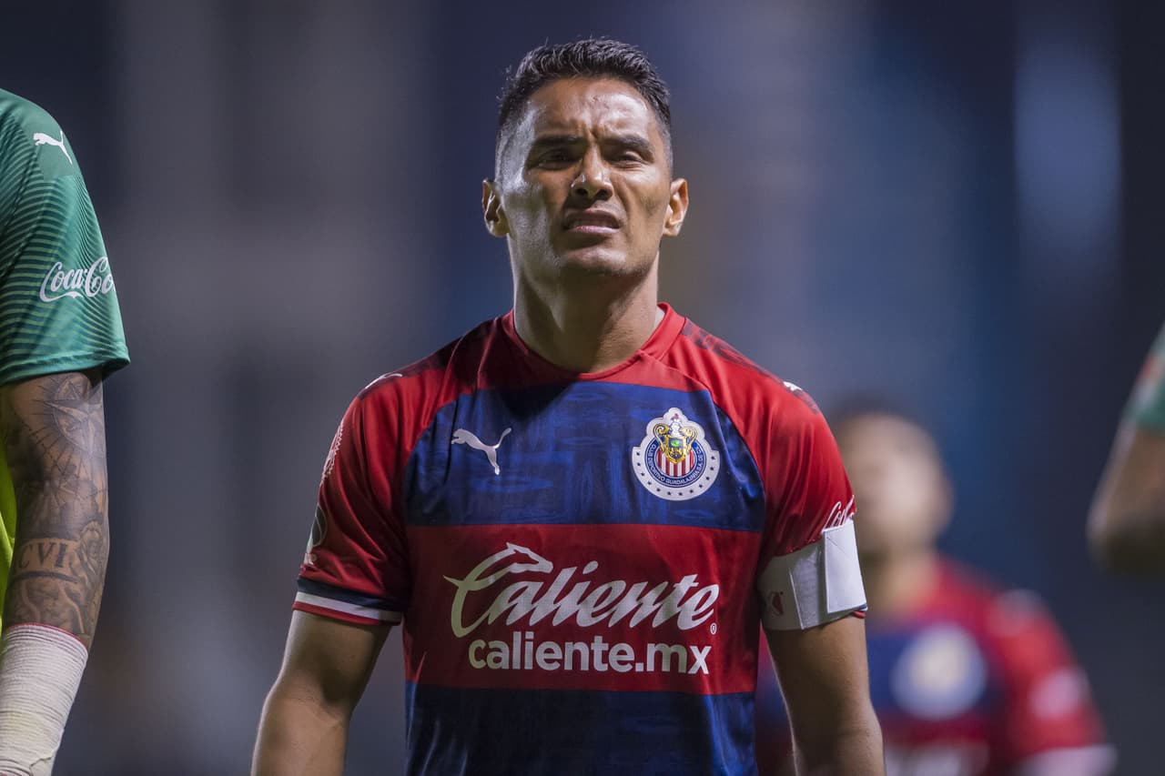 Gallito Vázquez rompe el silencio sobre separación en Chivas