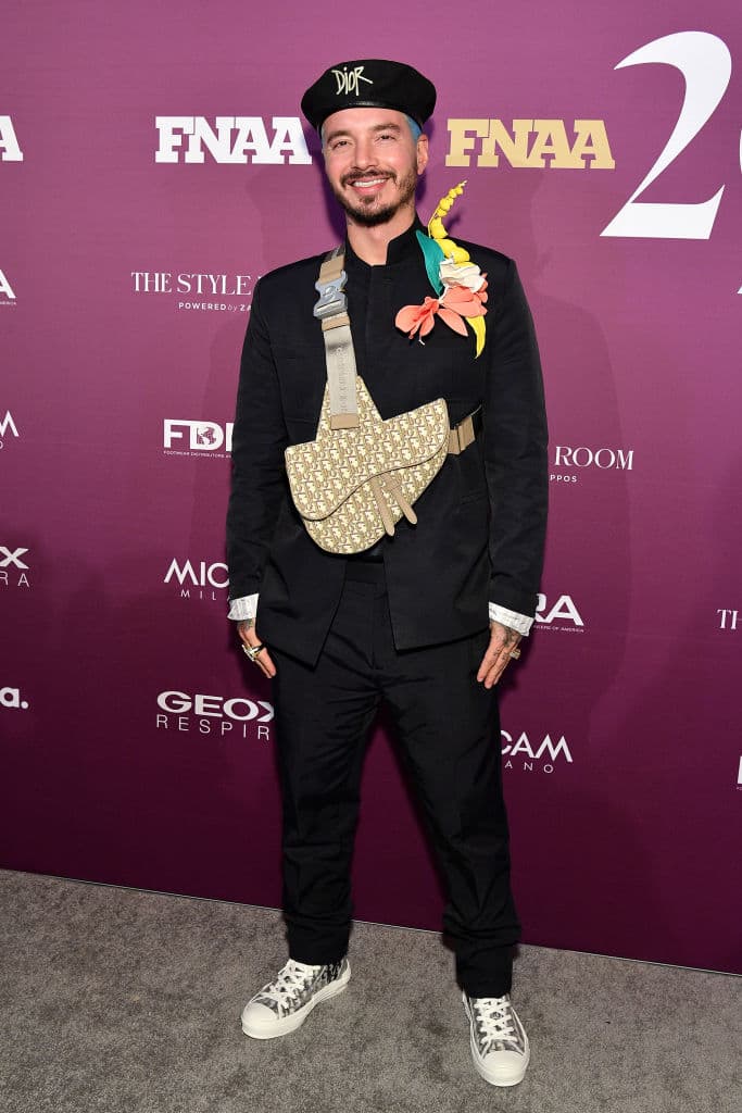 "Me hice la prueba en el baño y la repetí tres veces más porque no me lo creía", mencionó Valentina en la publicación.
<br>