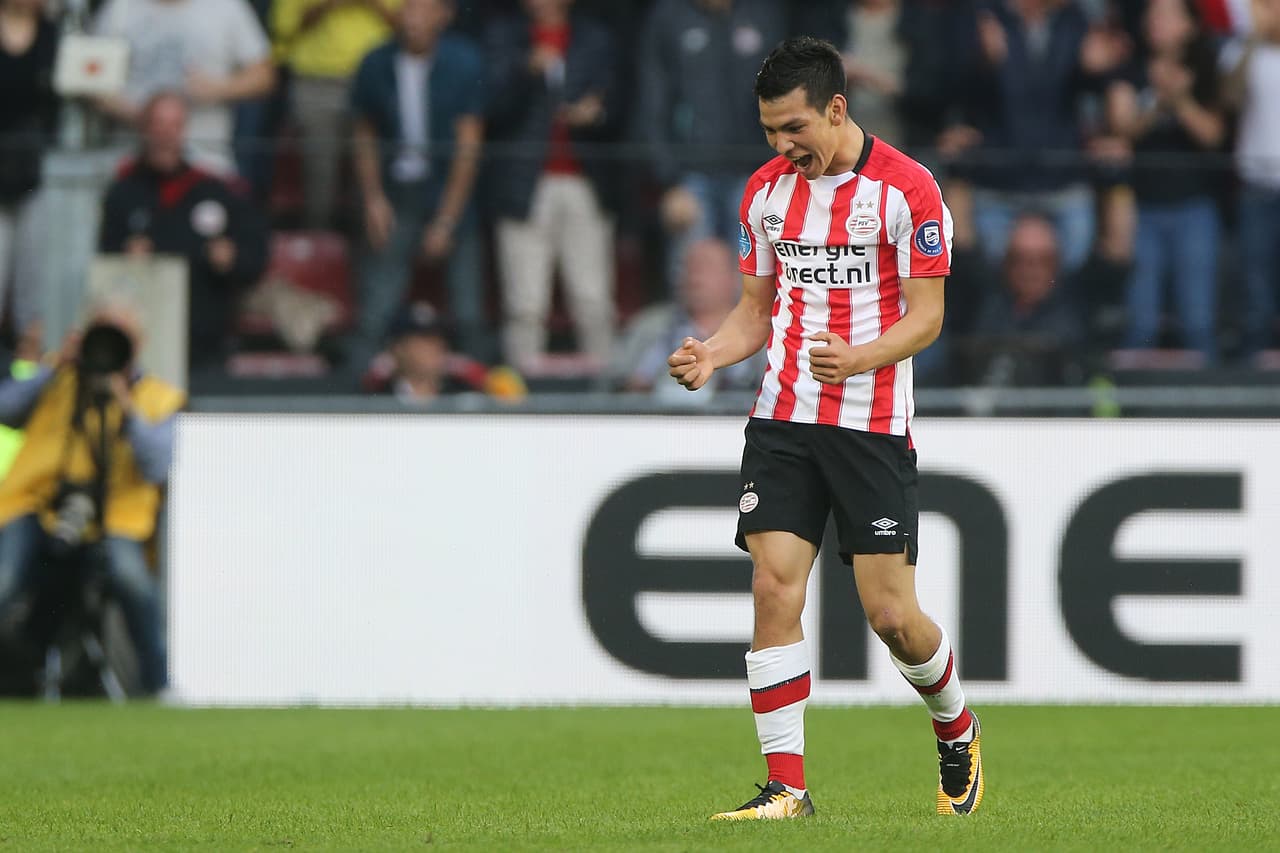 Ese primer tanto del mexicano prendió las tribunas en el estadio vestido de rojo y blanco en su mayoría.