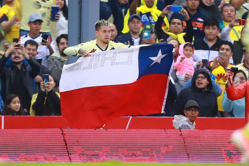 Nicolás Castillo sigue con cuidados por trombosis