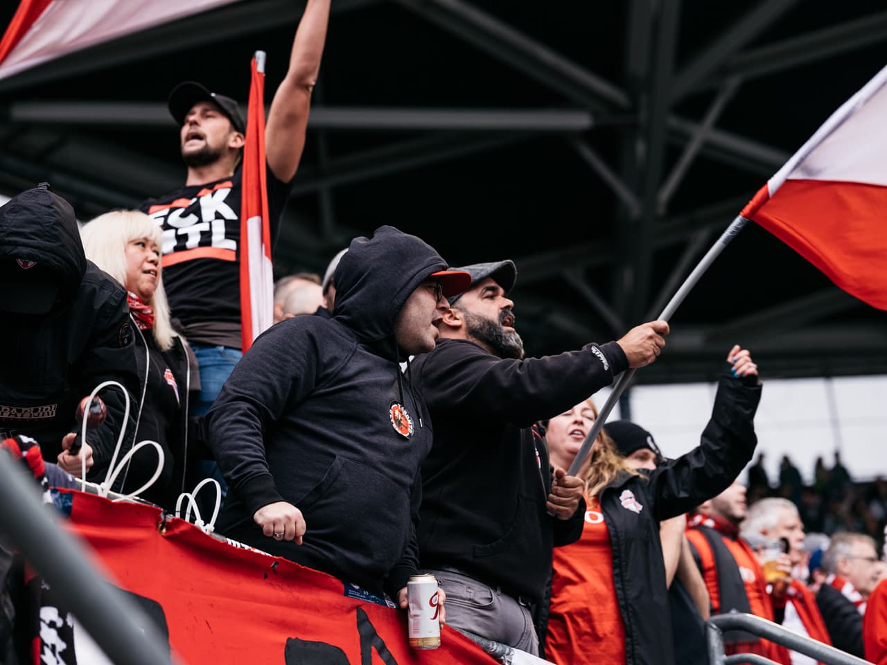 La gente del Toronto FC también se hace presente.
