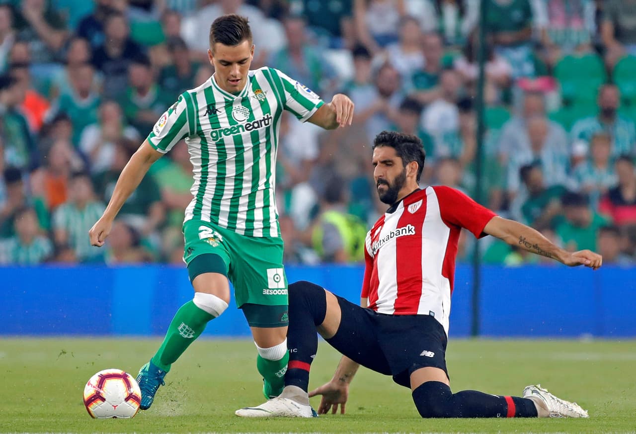 Lo cierto es que para la segunda parte, Betis hizo sentir a punta de dinámica el hombre de más en la cancha.